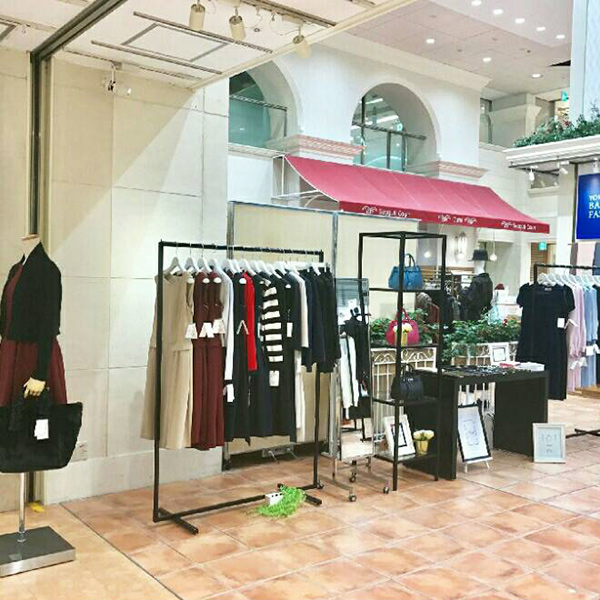 Pop-up shop