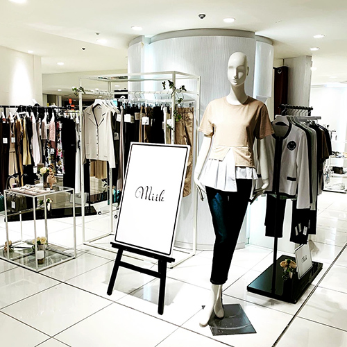 Pop-up shop
